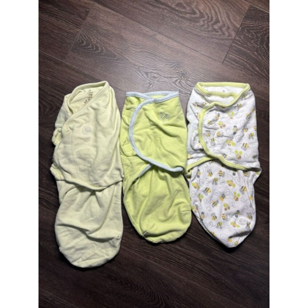 SwaddleMe Baby Swaddle Wraps Lot of 3- 2 Size Small/Medium and 1 Size Large